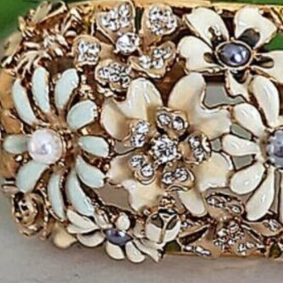 Kenneth Jay Lane Floral Bracelet Ring Set - Picture 4 of 10